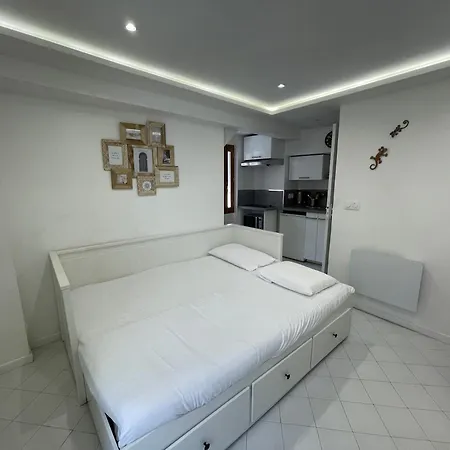 Apartment Old Town 100m From Menton